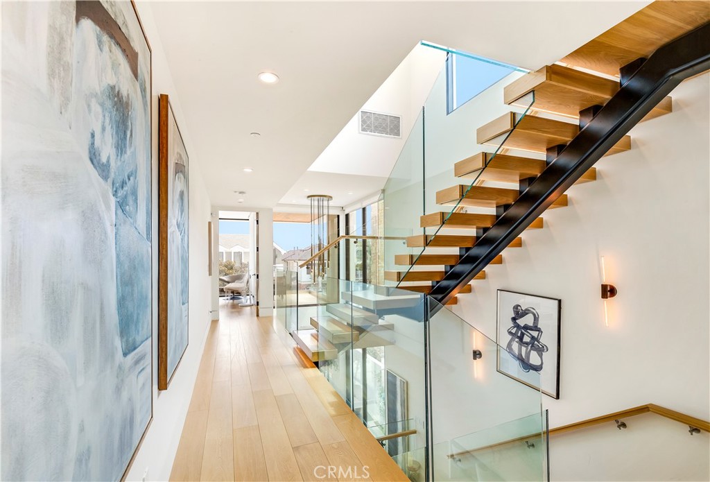 221 Heliotrope Avenue