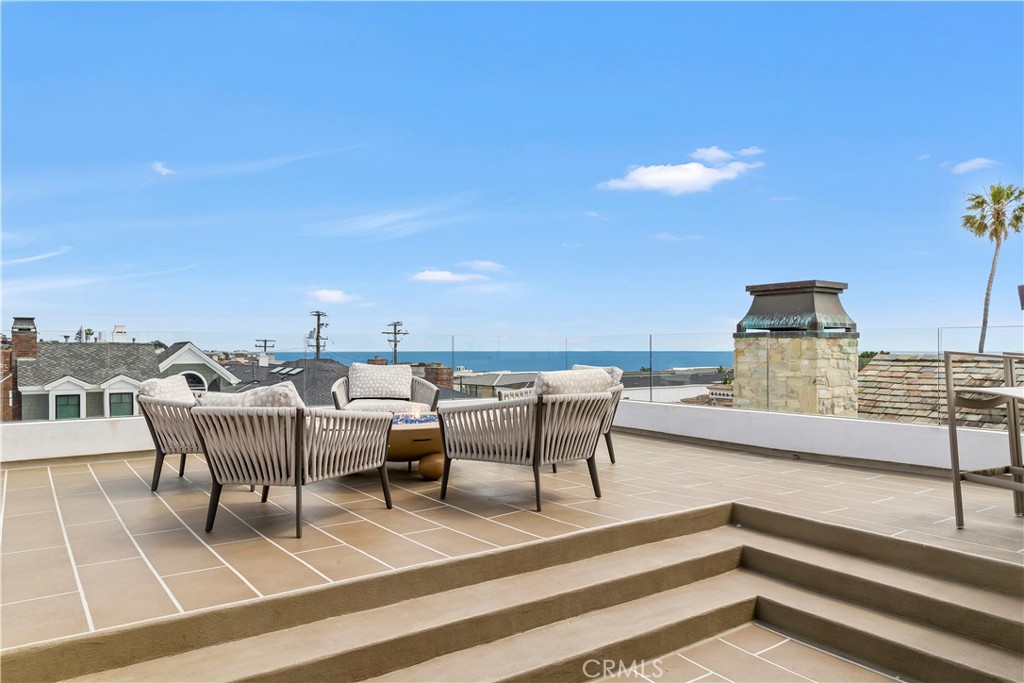 221 Heliotrope Avenue