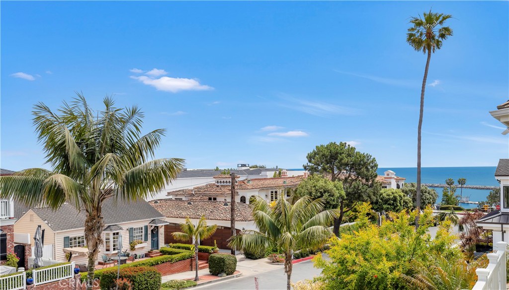 221 Heliotrope Avenue