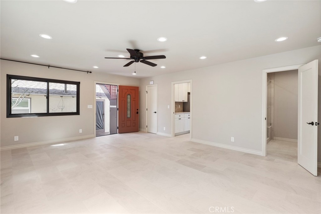 410 Dahlia Avenue B