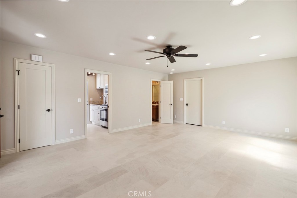 410 Dahlia Avenue B