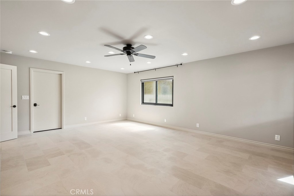 410 Dahlia Avenue B
