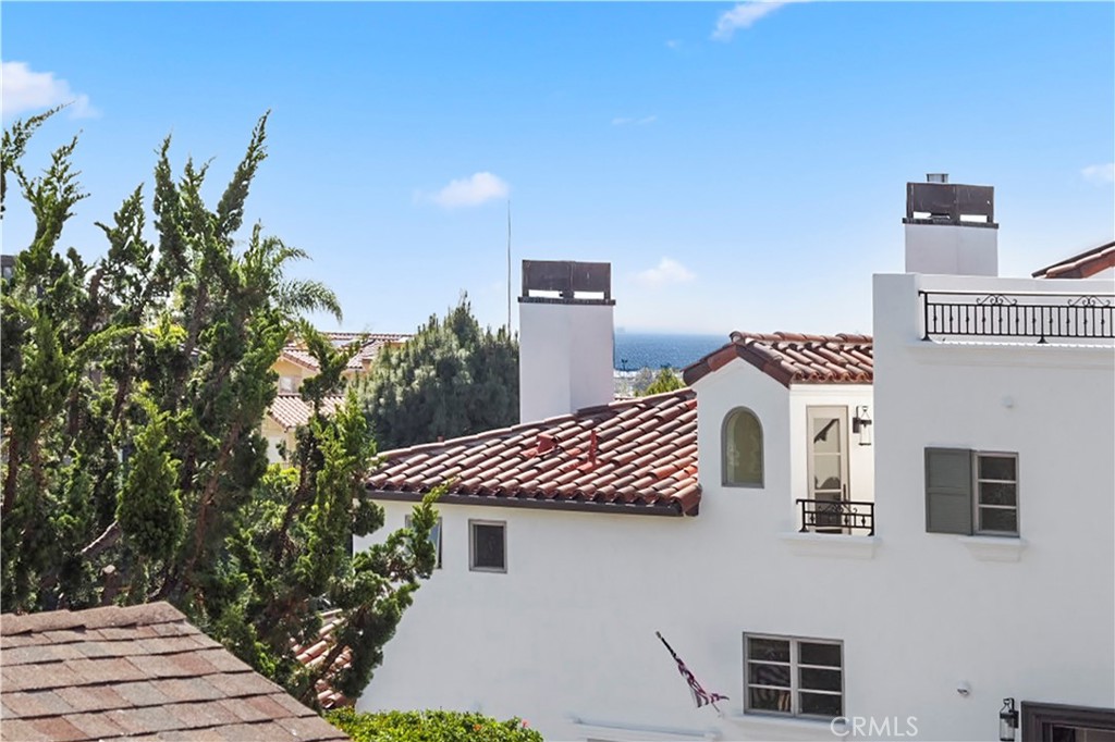410 Dahlia Avenue 1/2