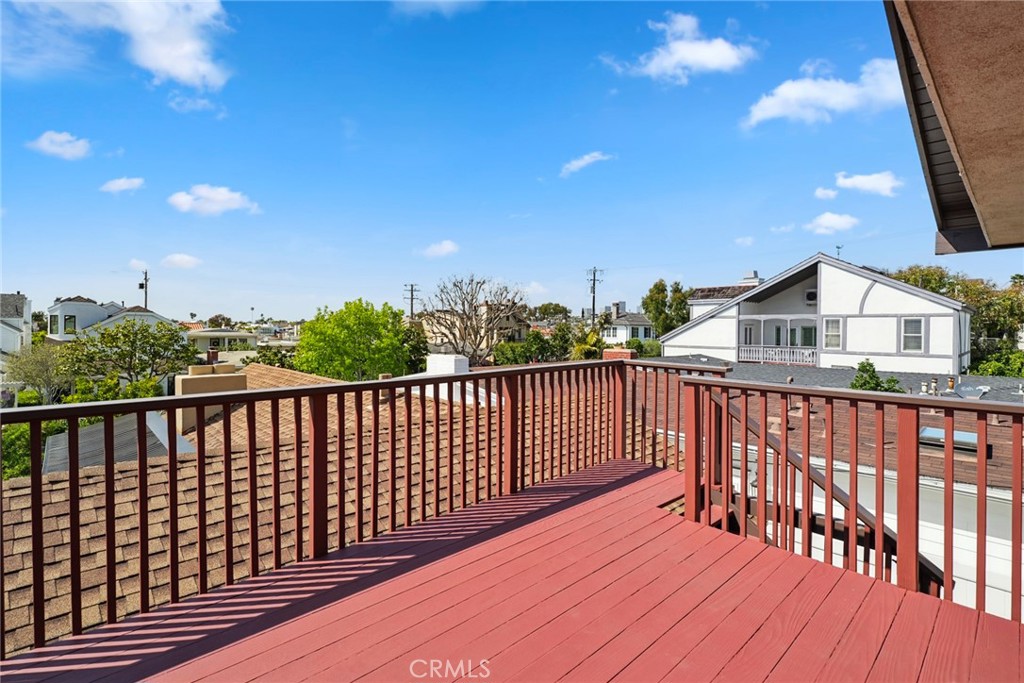410 Dahlia Avenue 1/2