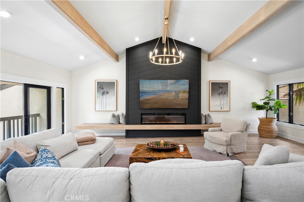 11 Mainsail Drive