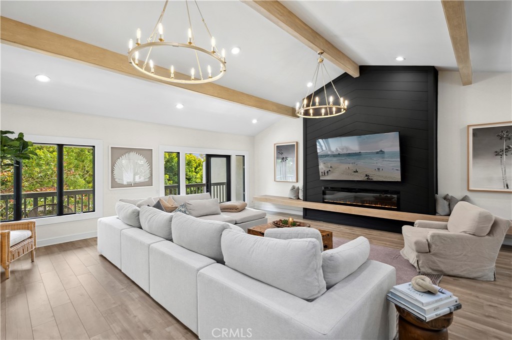 11 Mainsail Drive