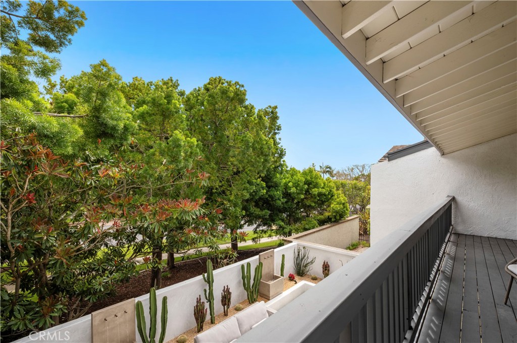 11 Mainsail Drive