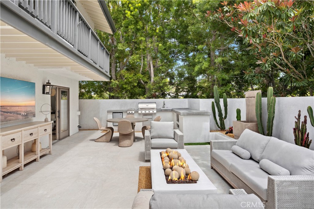 11 Mainsail Drive