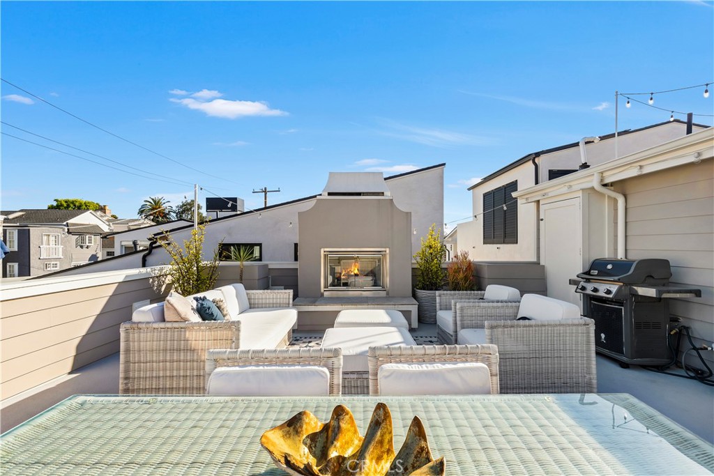 716 1/2 Iris Avenue