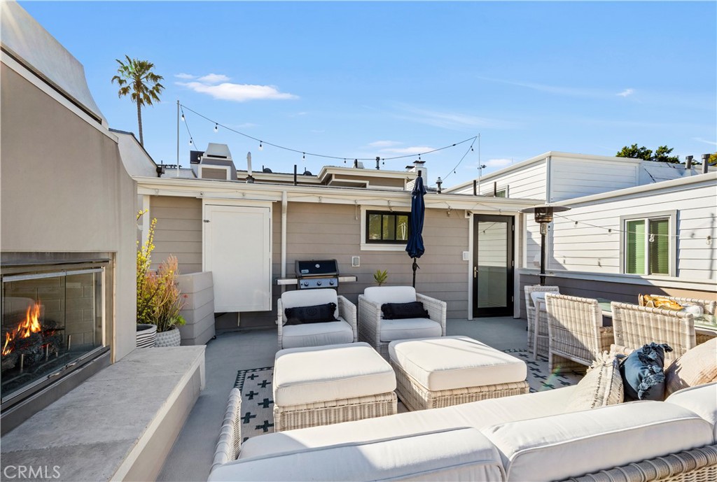 716 1/2 Iris Avenue