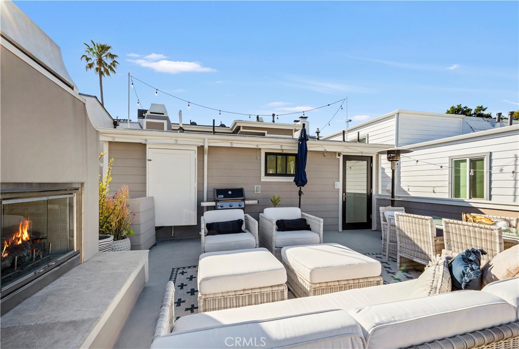 716 1/2 Iris Avenue