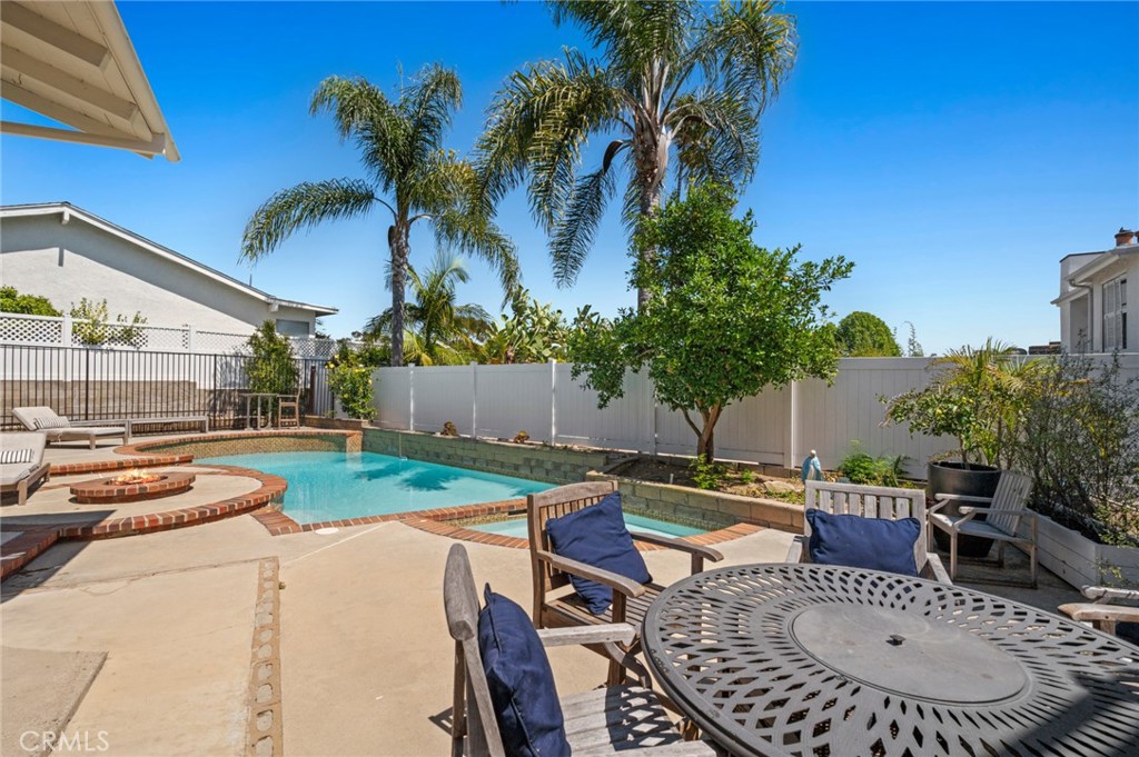 544 De Anza Drive