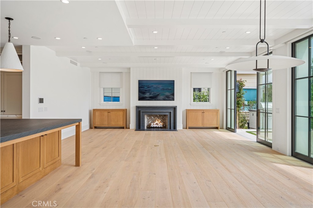 2820 Bayview Drive