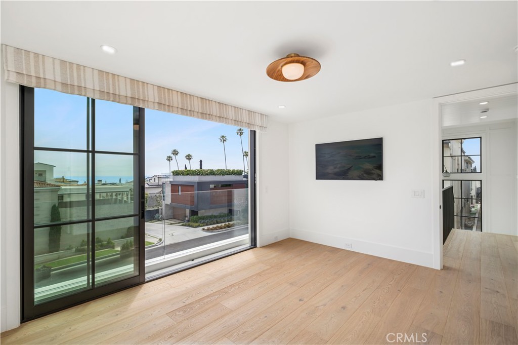 2820 Bayview Drive