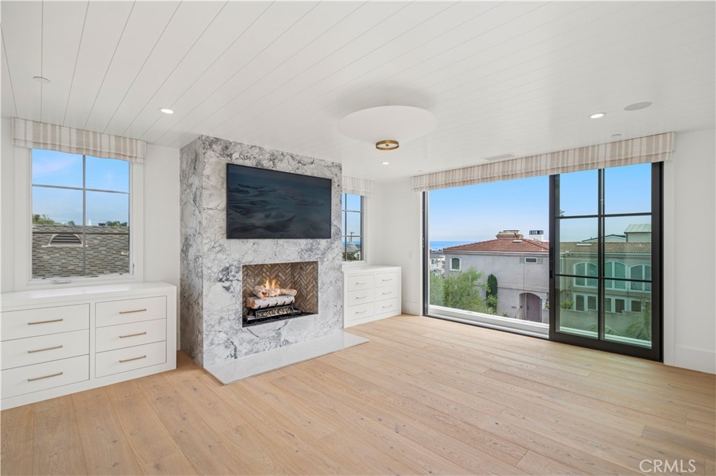 2820 Bayview Drive