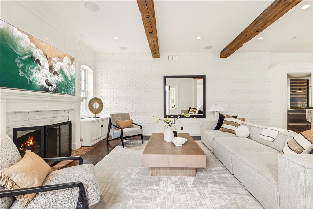 321 Fullerton Avenue