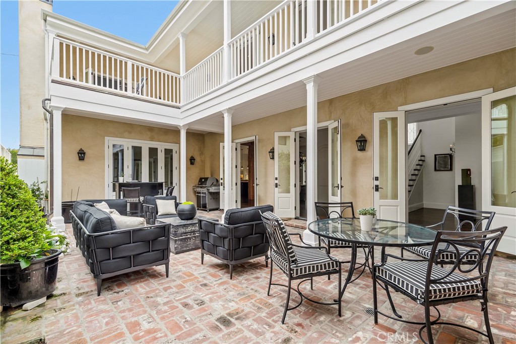 321 Fullerton Avenue