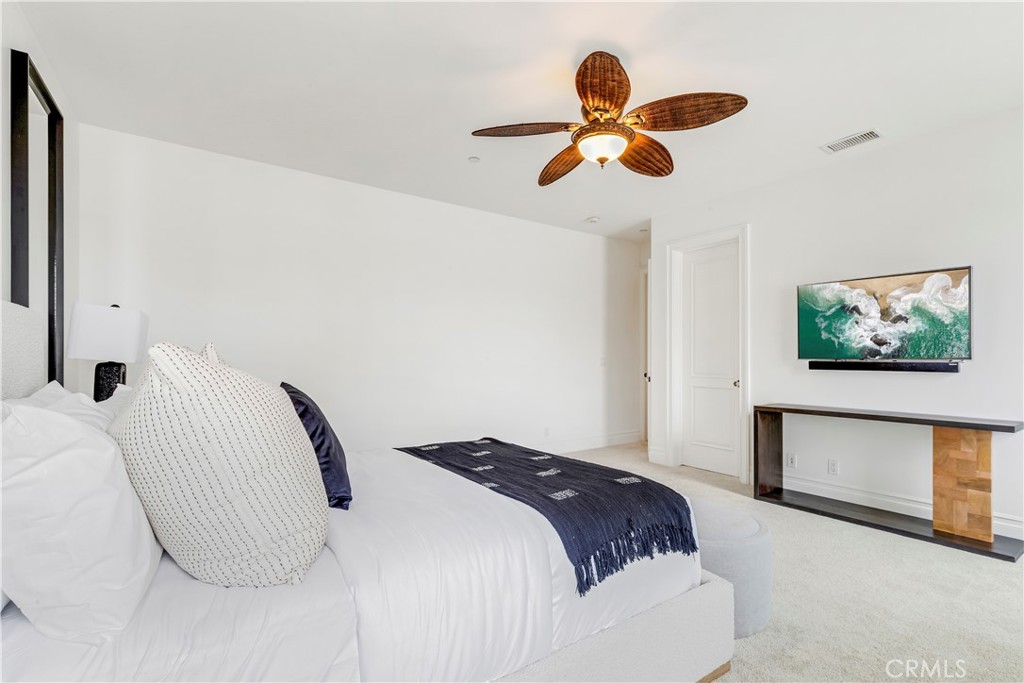 321 Fullerton Avenue