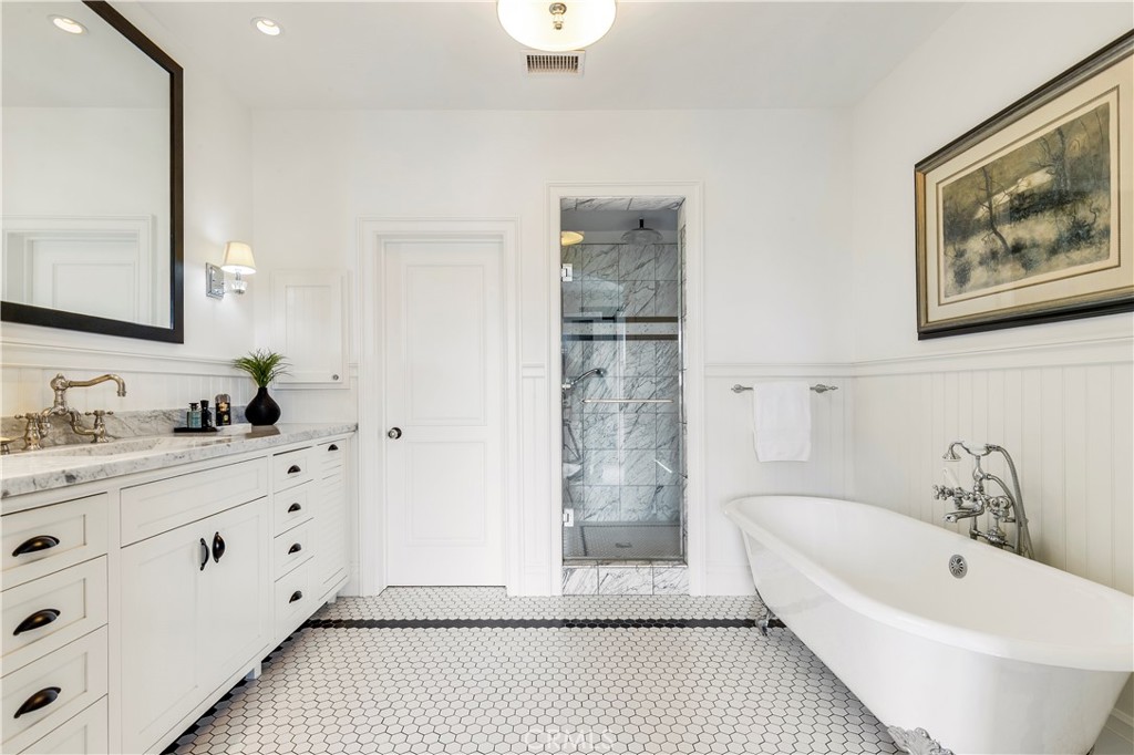 321 Fullerton Avenue