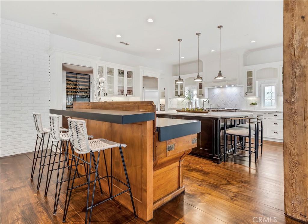 321 Fullerton Avenue