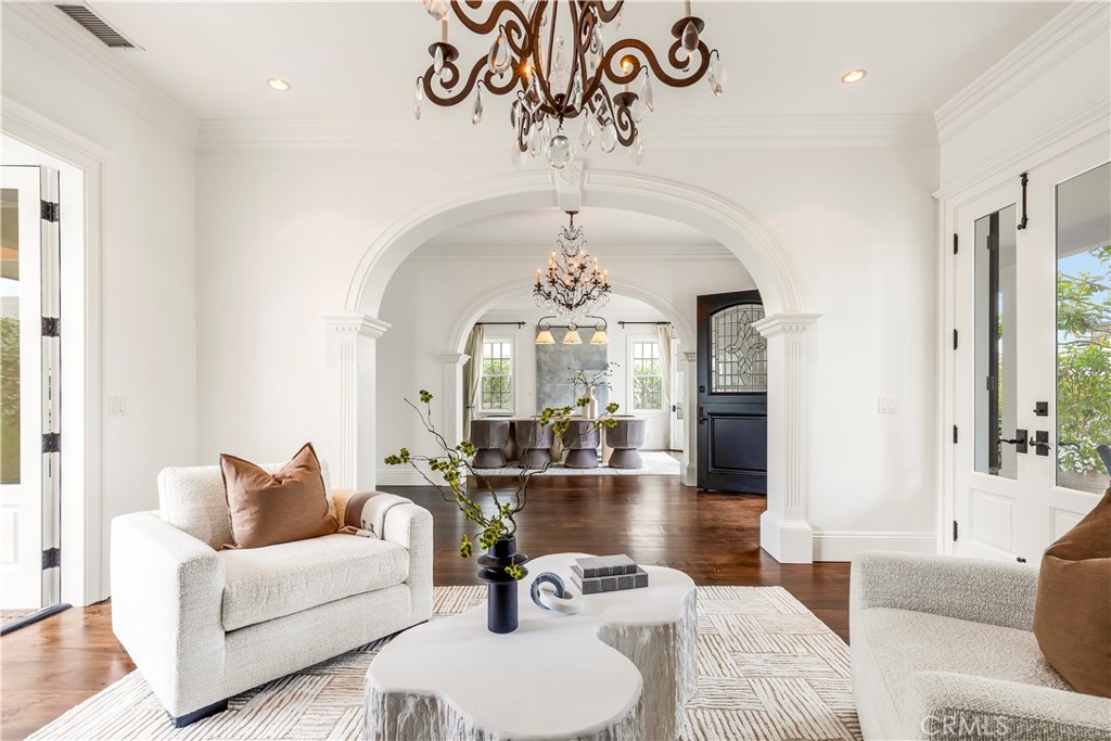 321 Fullerton Avenue