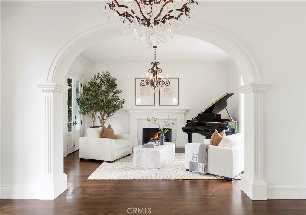 321 Fullerton Avenue