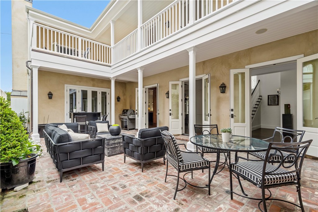 321 Fullerton Avenue