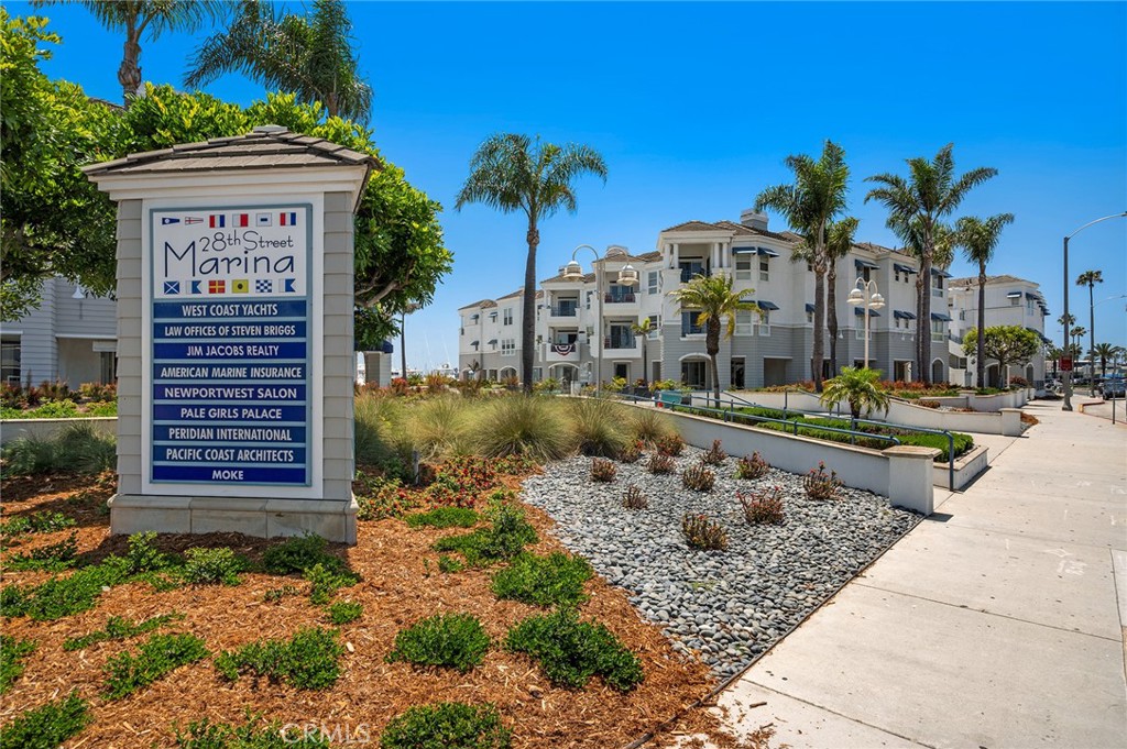 2600 Newport Boulevard 219