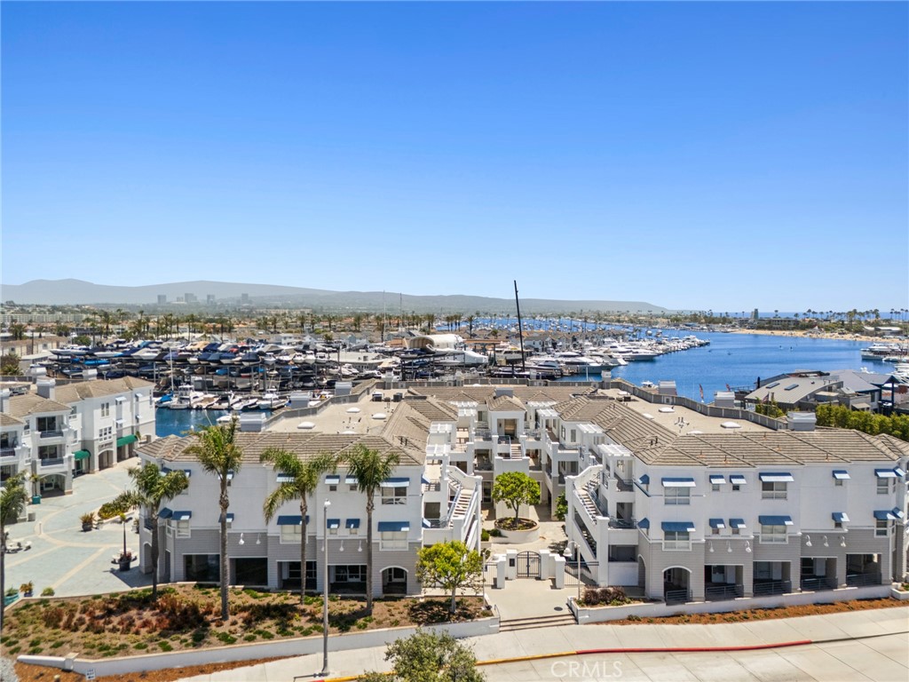 2600 Newport Boulevard 219