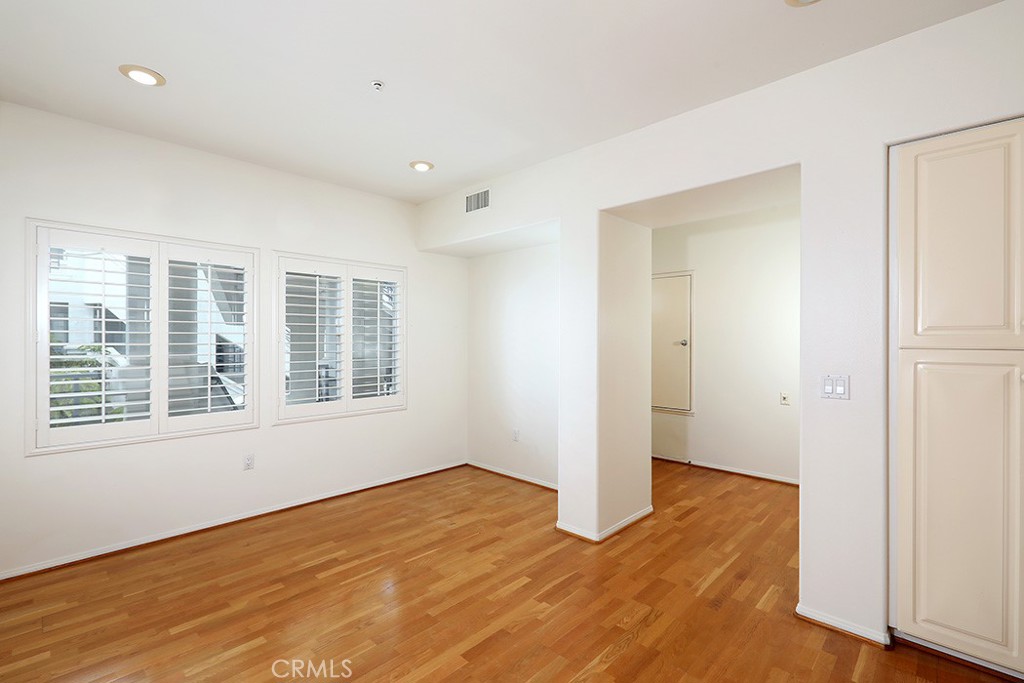 2600 Newport Boulevard 219