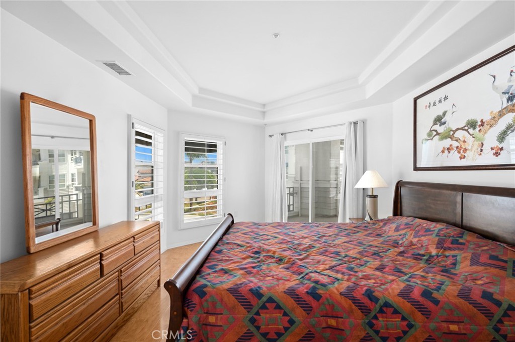 2600 Newport Boulevard 219