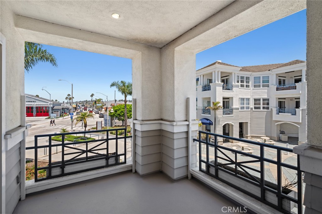2600 Newport Boulevard 219