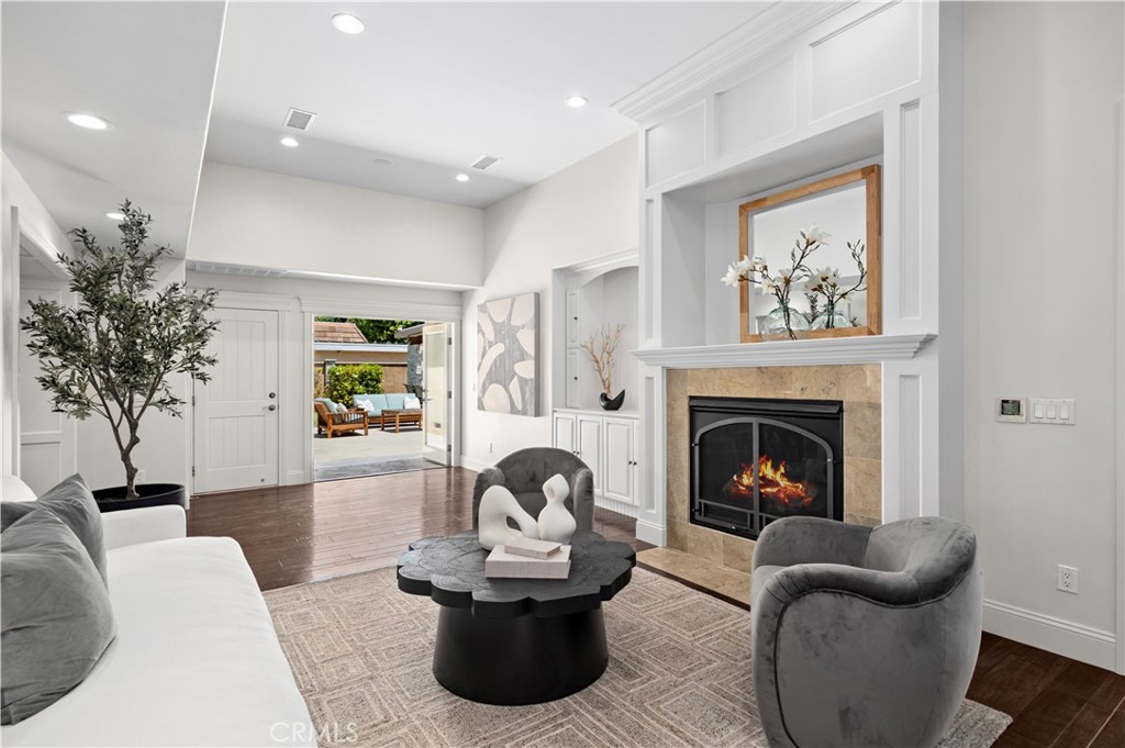2111 Salt Air Drive