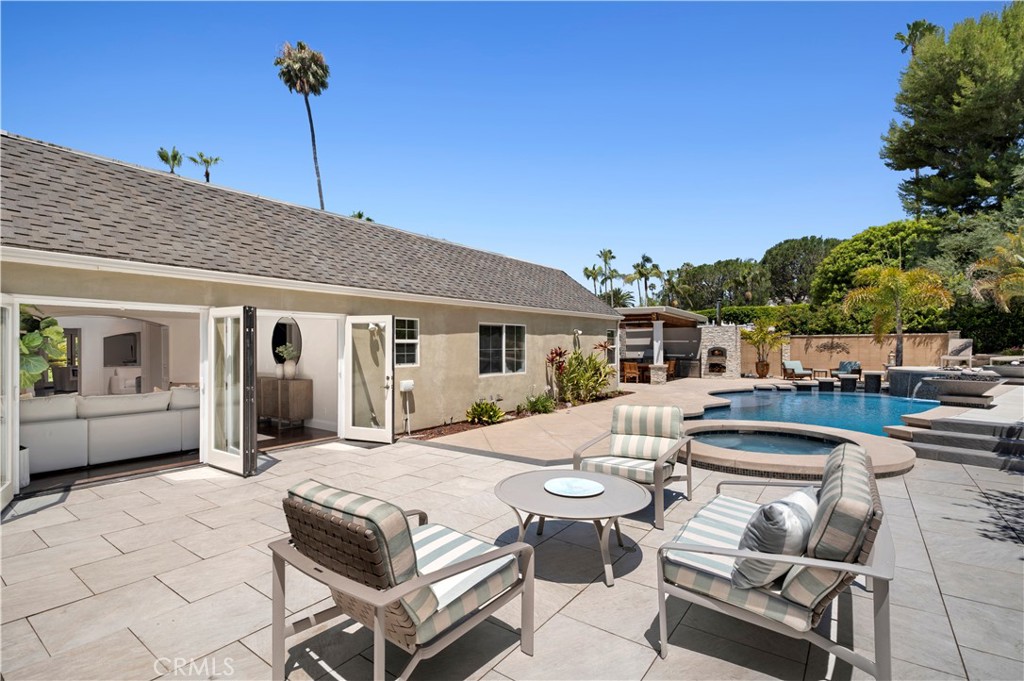 2111 Salt Air Drive