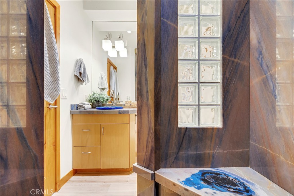 206 Grandview Street