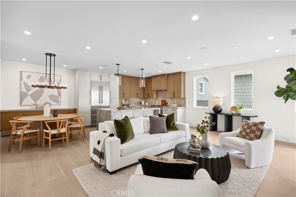 516 1/2 Larkspur Avenue