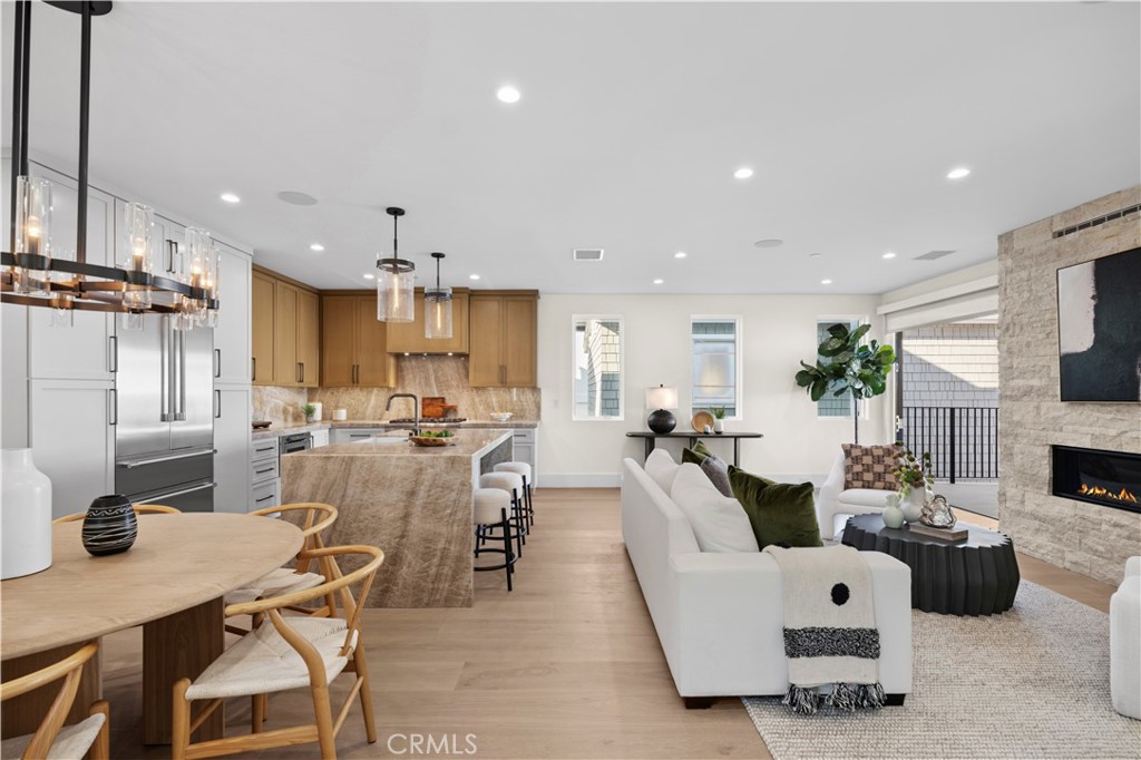 516 1/2 Larkspur Avenue