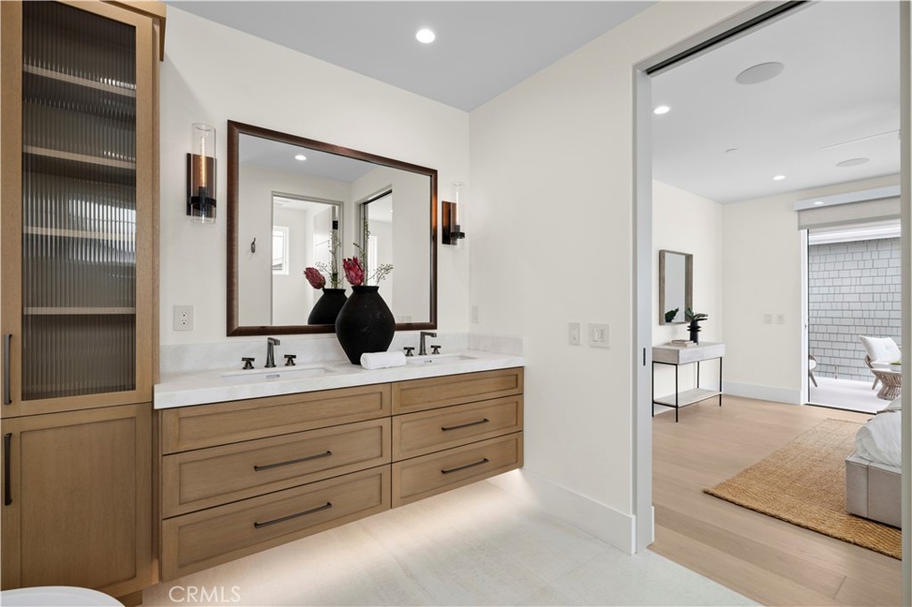 516 1/2 Larkspur Avenue