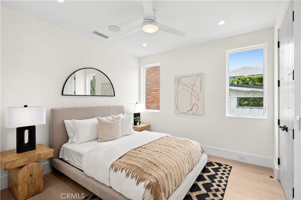 516 1/2 Larkspur Avenue