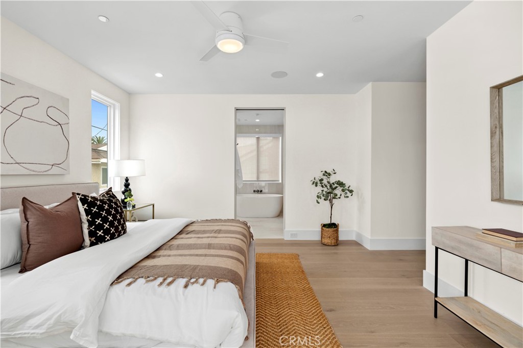 516 1/2 Larkspur Avenue