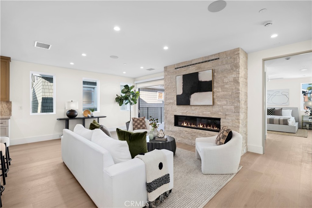 516 1/2 Larkspur Avenue