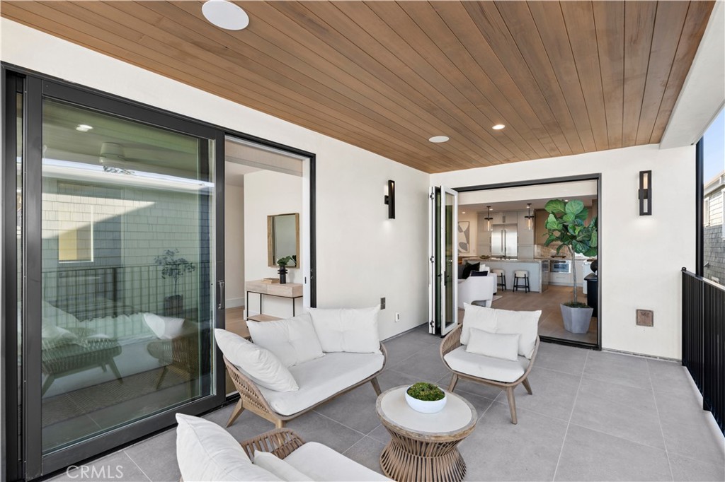 516 1/2 Larkspur Avenue