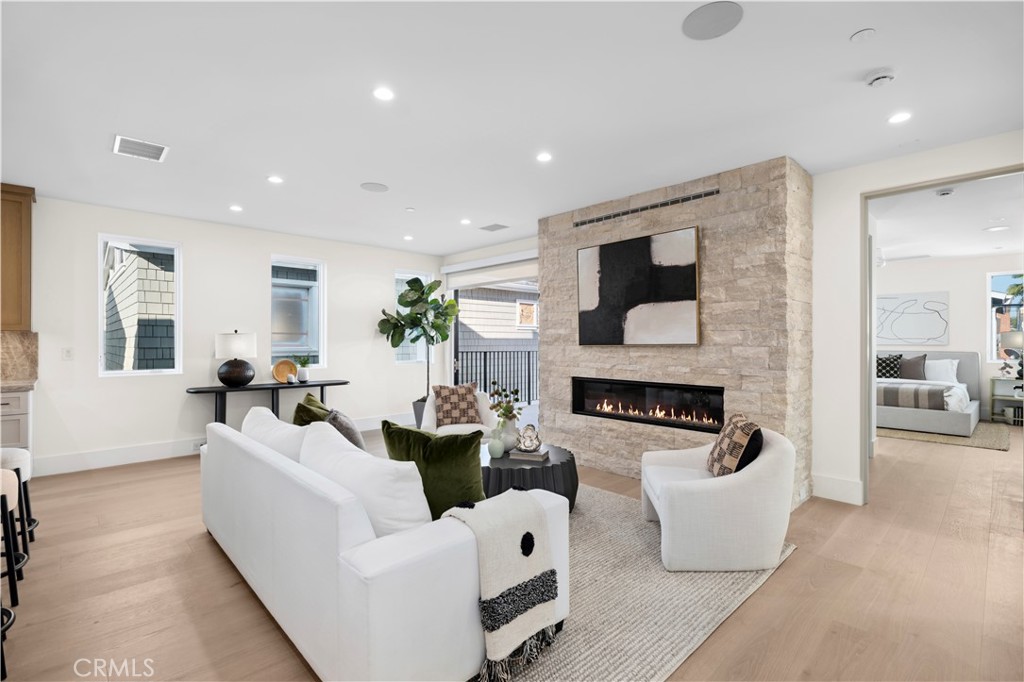 516 1/2 Larkspur Avenue