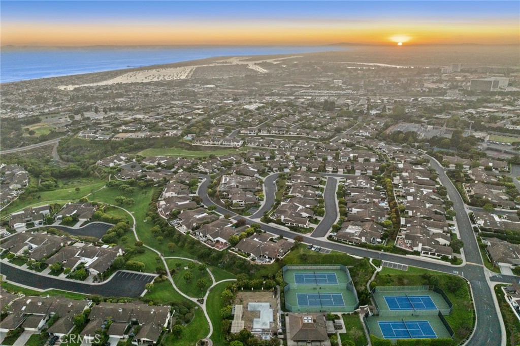 15 Skysail Drive
