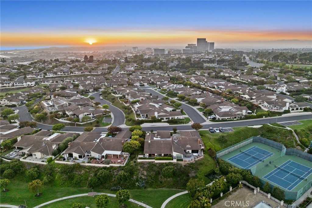 15 Skysail Drive