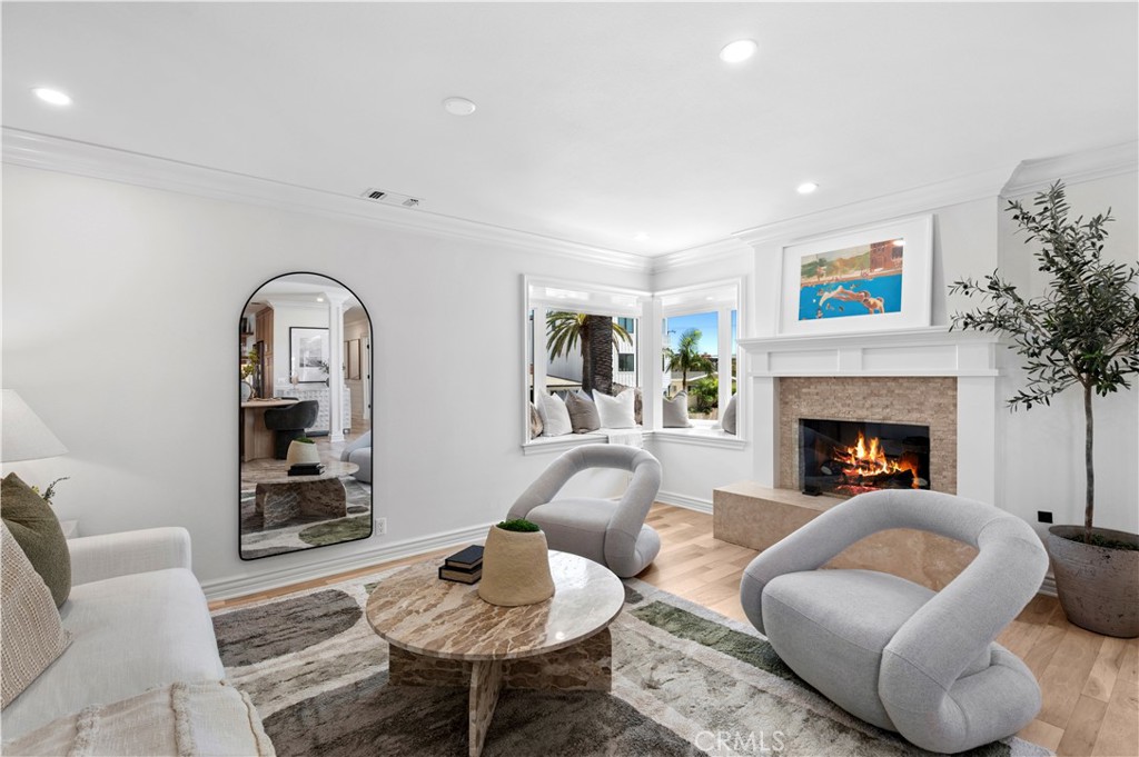 309 Marguerite Avenue B