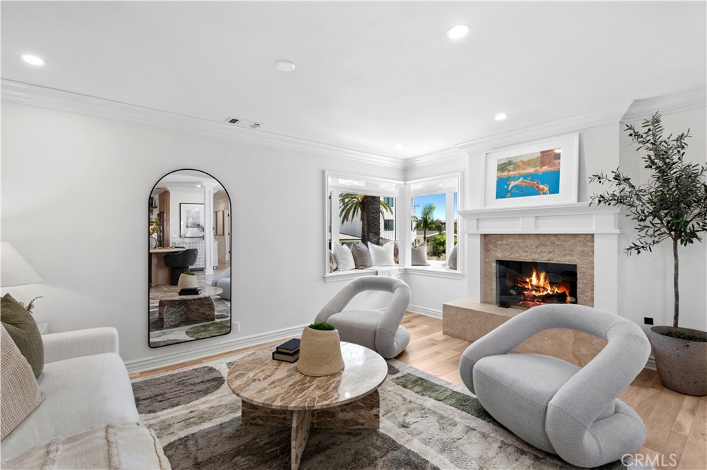 309 Marguerite Avenue B