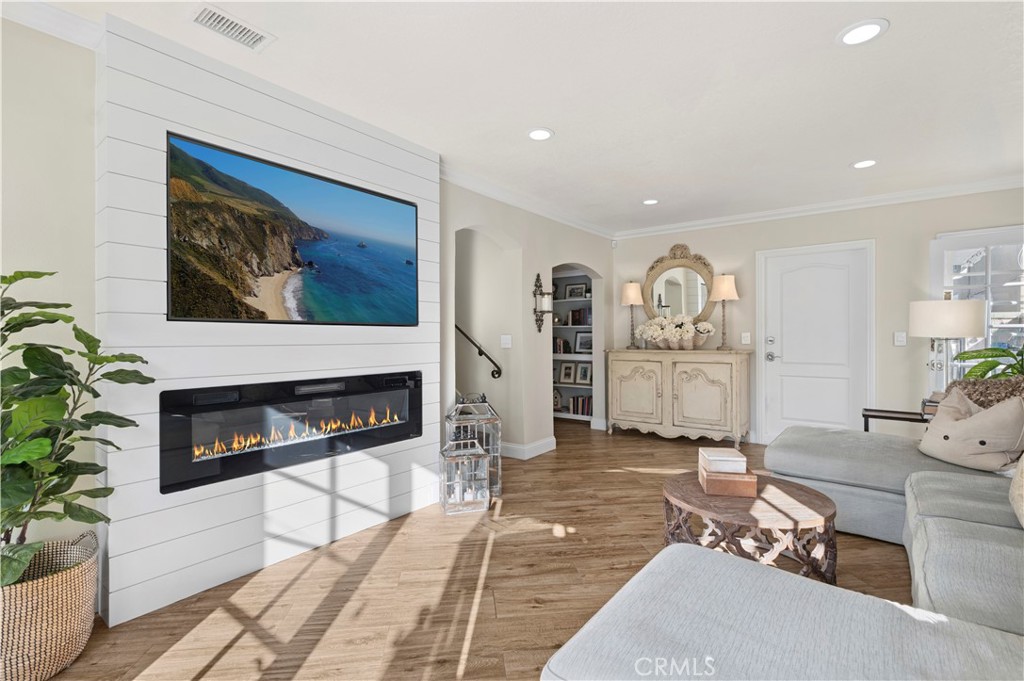 708 Orchid Avenue