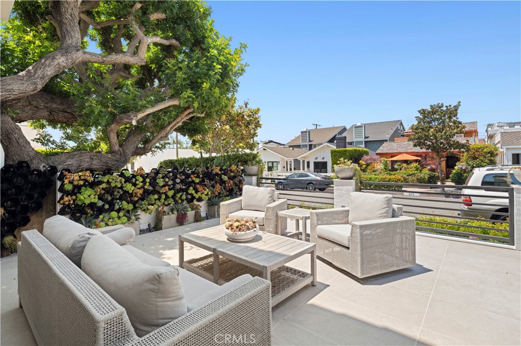 412 Poinsettia Avenue