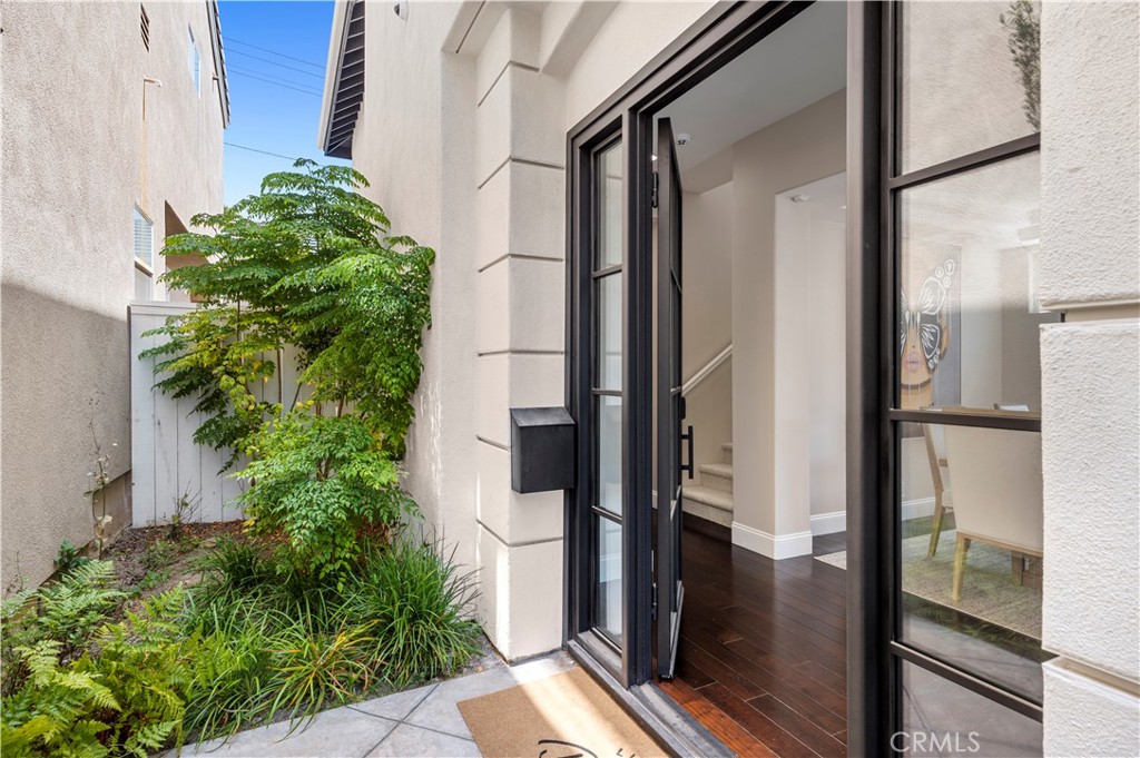 412 Poinsettia Avenue